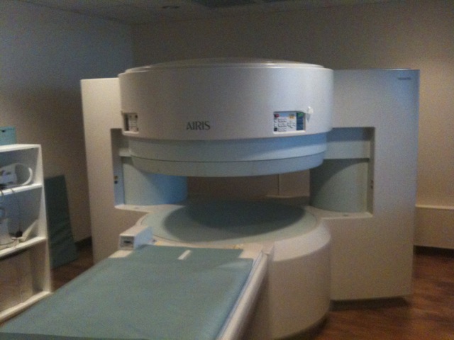 Hitachi AIRIS MRI
